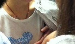 摸美女胸视频,揭秘摸美女胸视频背后的故事